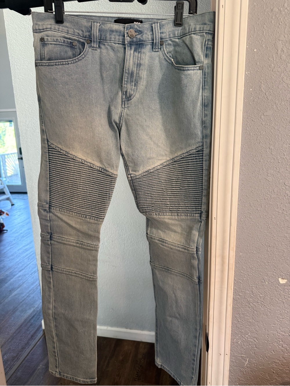 RSQ Men’s Light Gray Slim Straight Biker Jeans